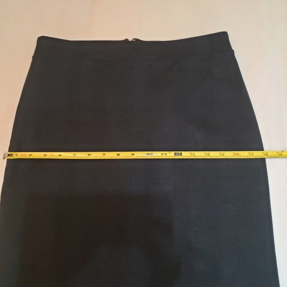 Banana Republic Subtle Plaid Pattern Pencil Skirt-Women’s Size 2 - Picture 5 of 10